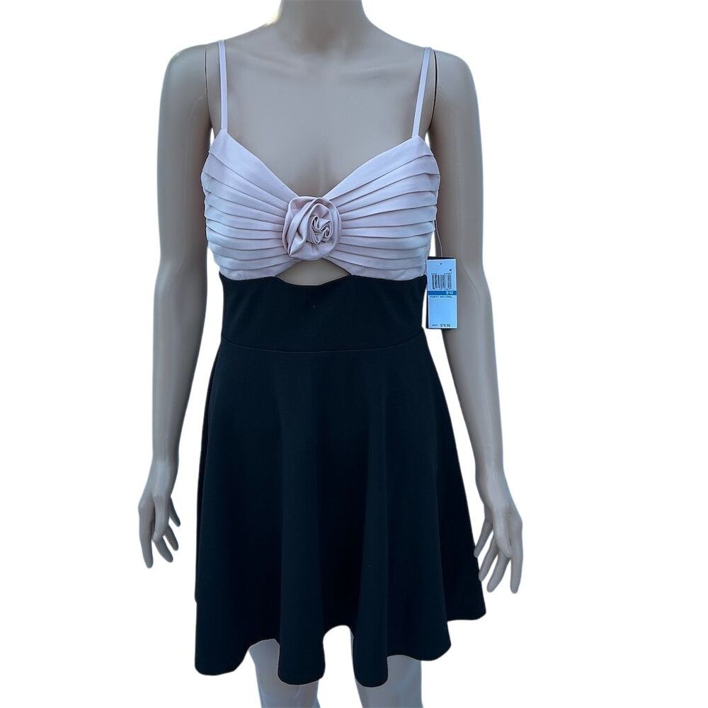 City Studios Juniors' Rosette Ruched Bandeau Dress Size 9 Multicolor